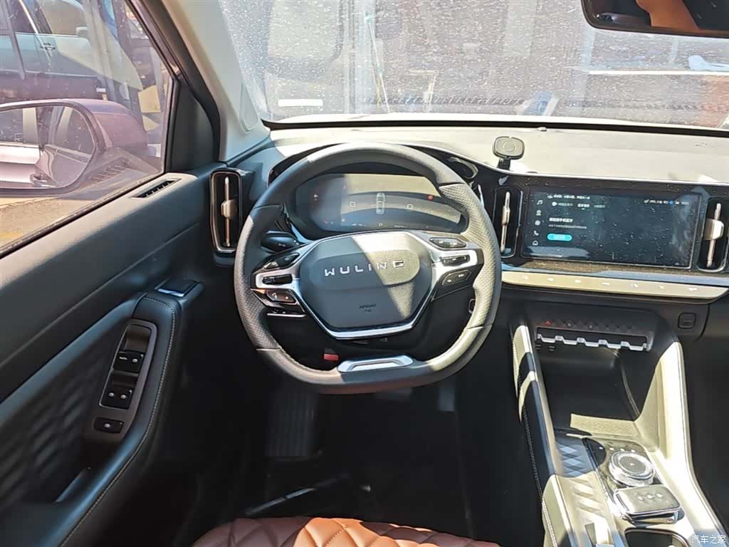 Wuling DHT, 2023 11