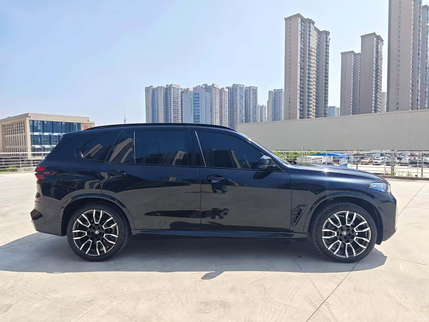 BMW X5, 2025 все фото