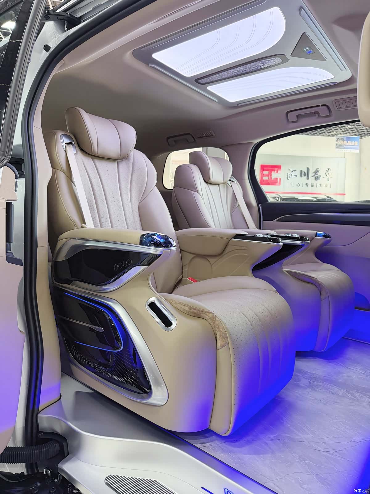 Buick GL8, 2026 все фото