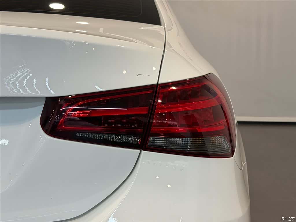 Mercedes-Benz A-Class, 2019 14