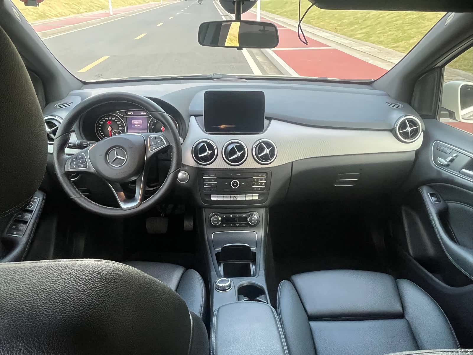 Mercedes-Benz B-Class, 2018 9