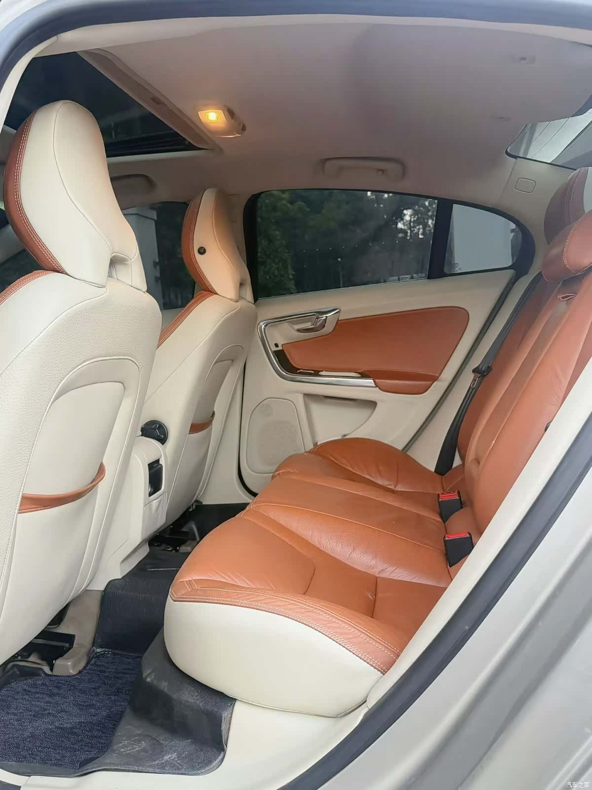 Volvo S60, 2012 все фото