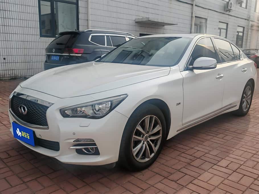 Infiniti Q50L