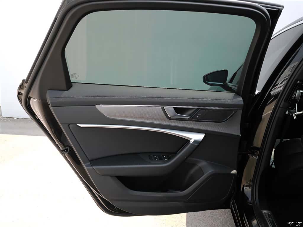 Audi A6L, 2022 7