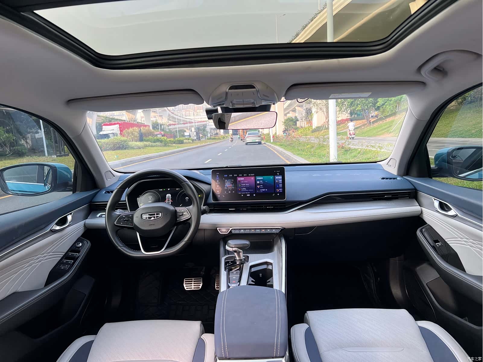 Geely Preface, 2022 15