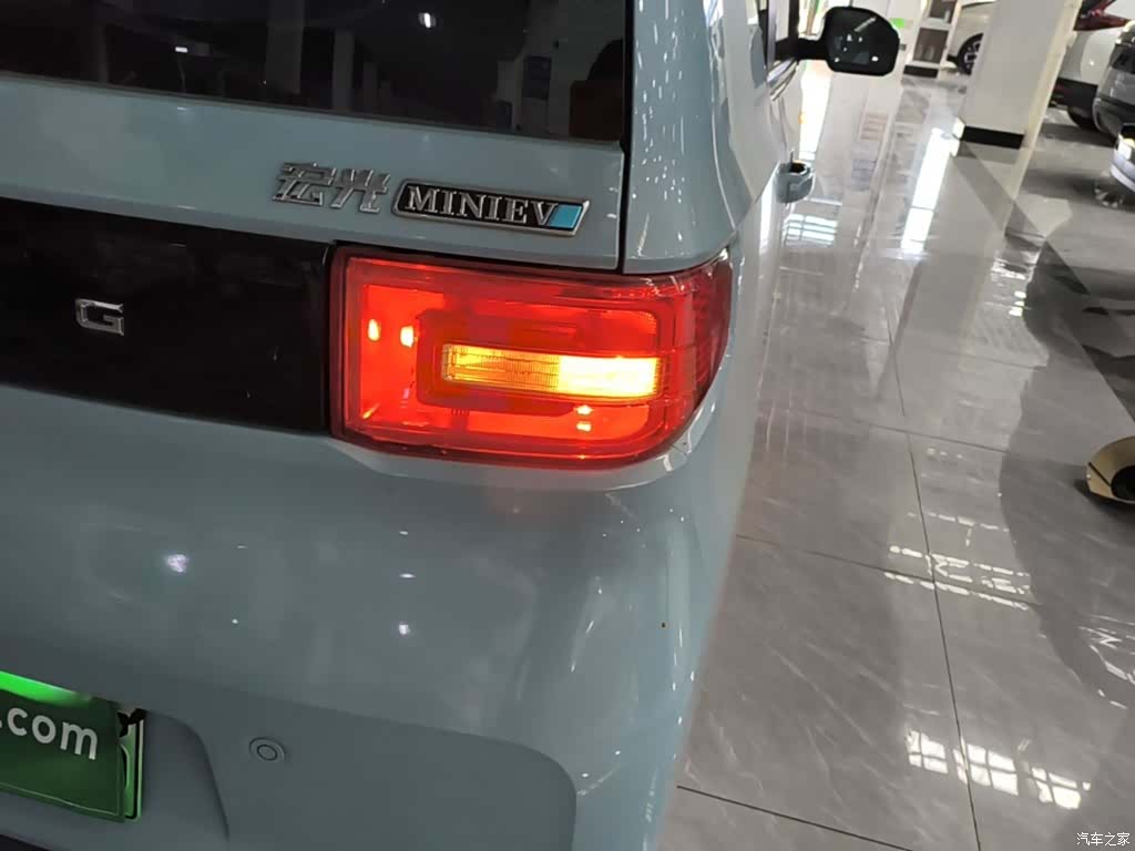 Wuling MINIEV, 2021 8