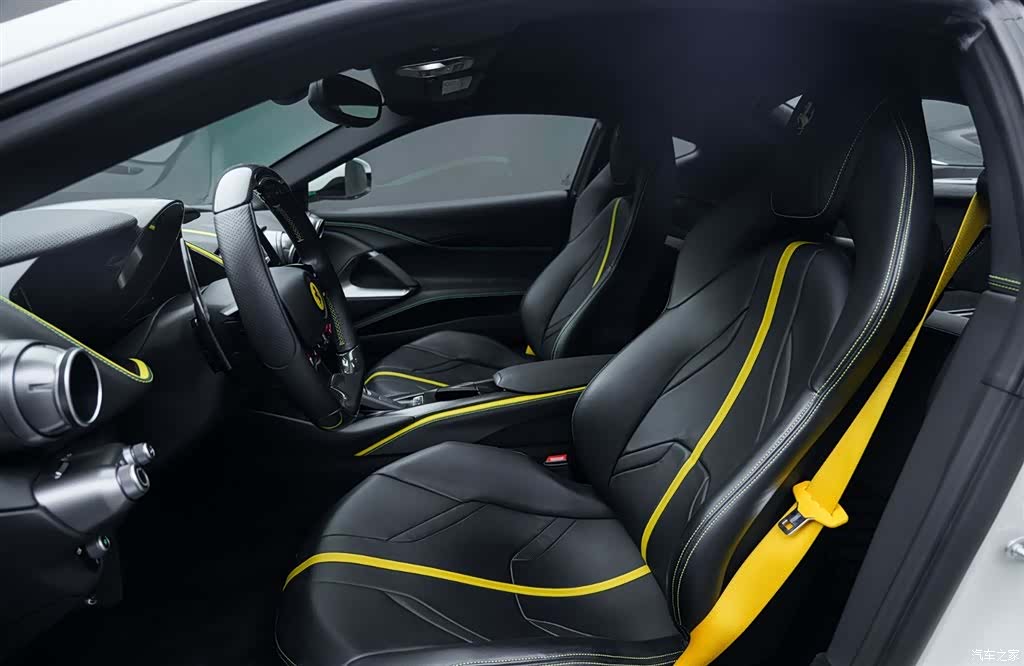 Ferrari 812, 2020 11