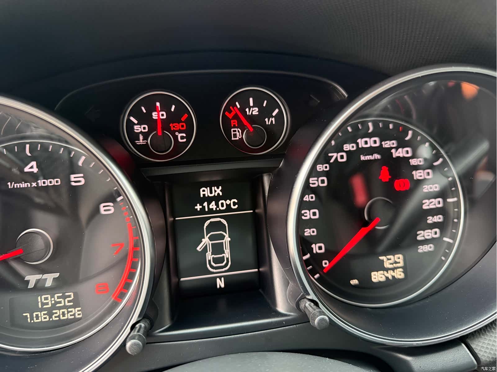 Audi TT, 2014 23