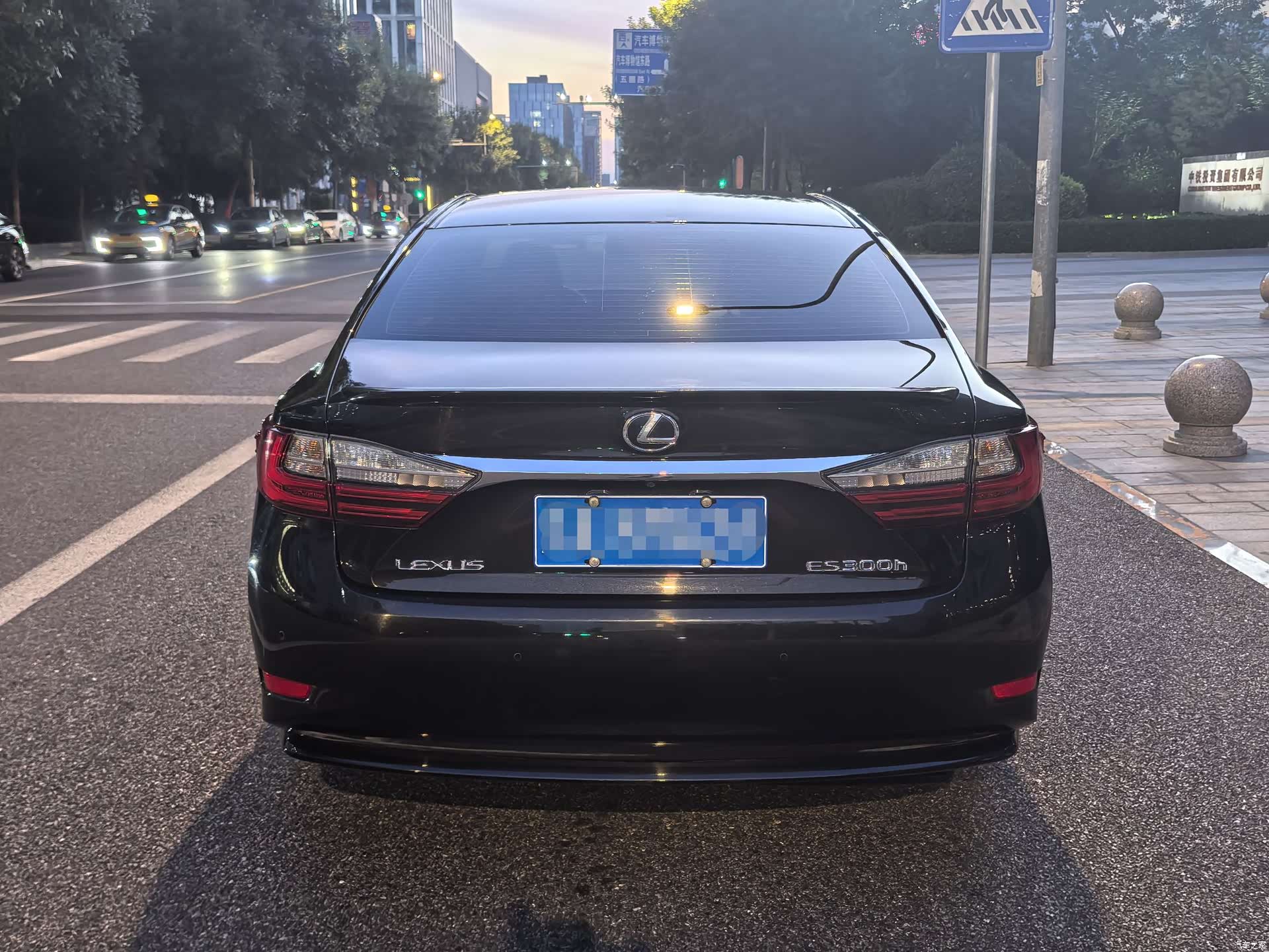Lexus ES, 2015 3