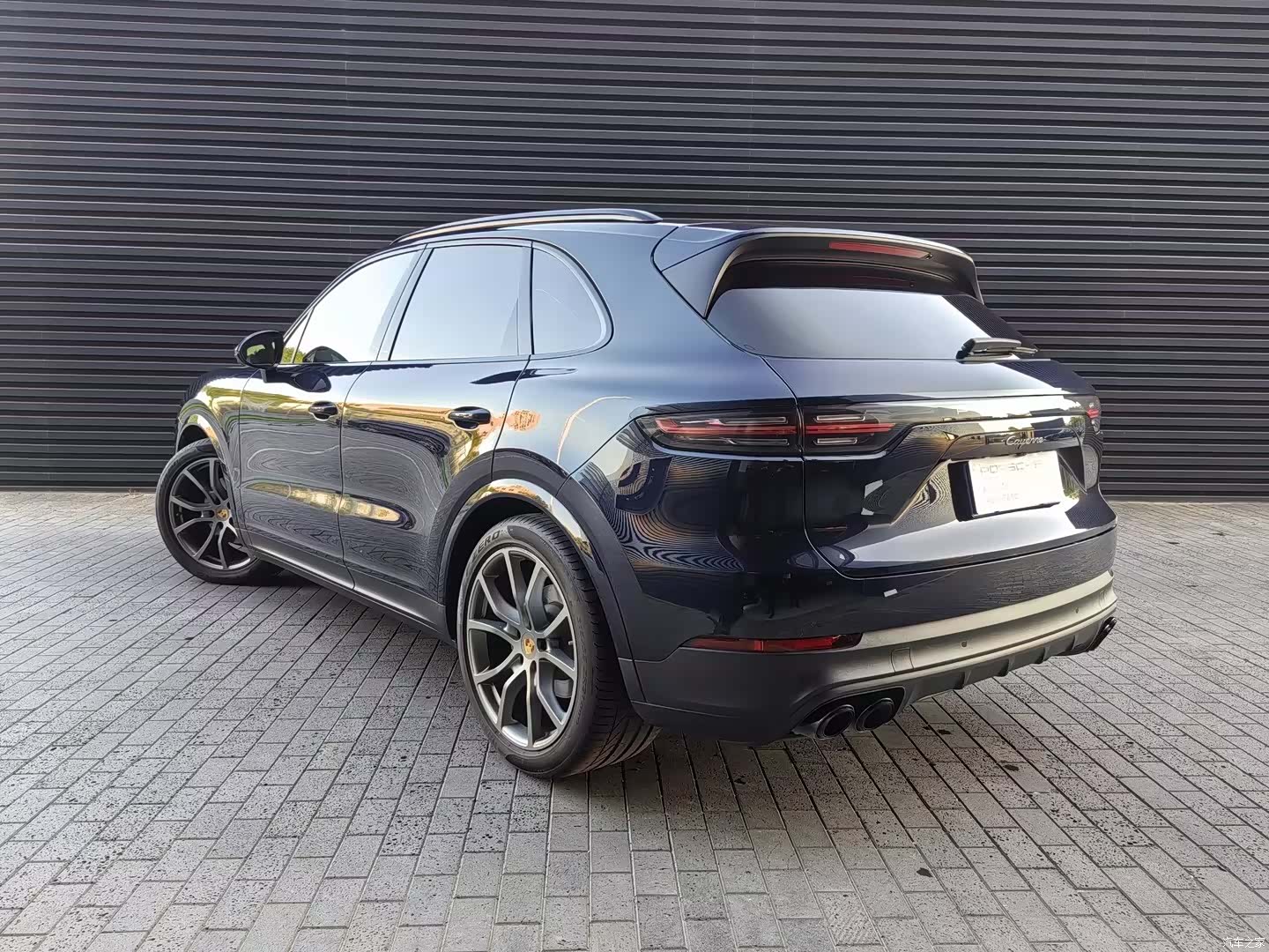 Porsche Cayenne, 2023 все фото