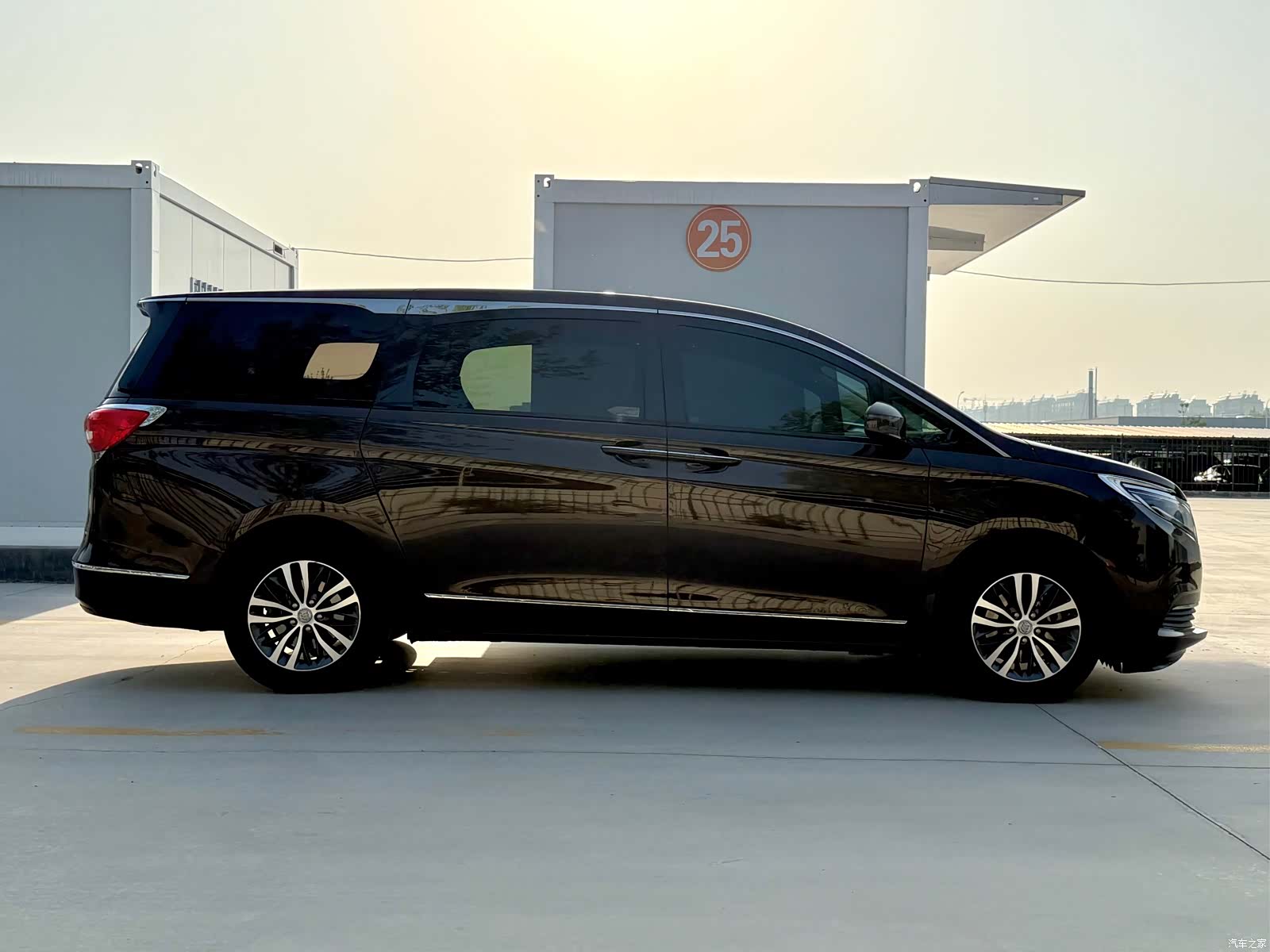 Buick GL8, 2019 4