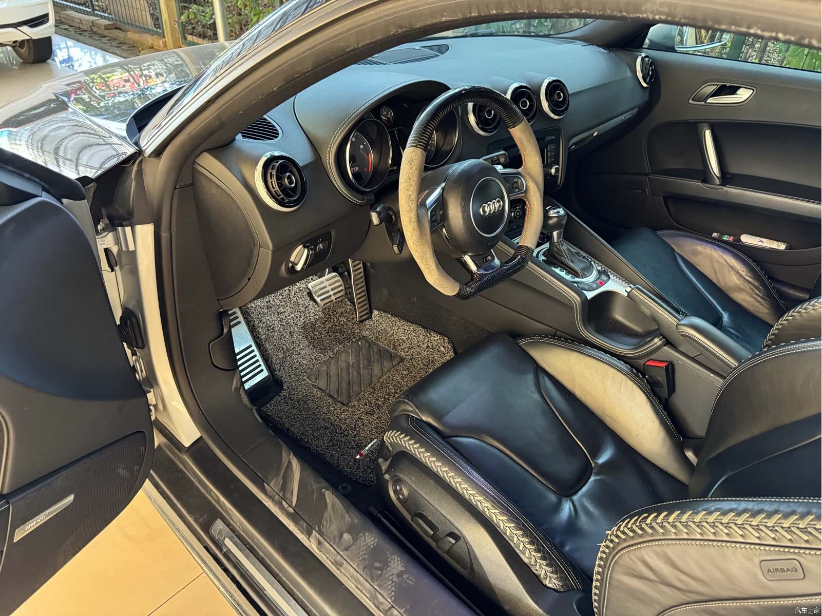 Audi TT, 2010 7
