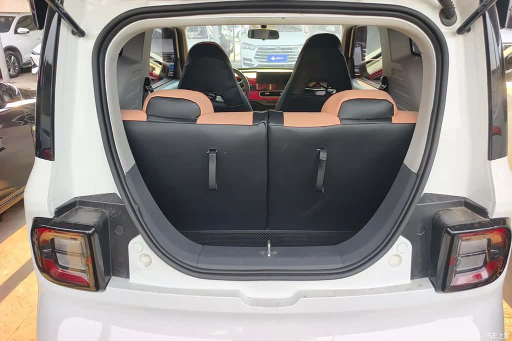 Geely Panda, 2025 4