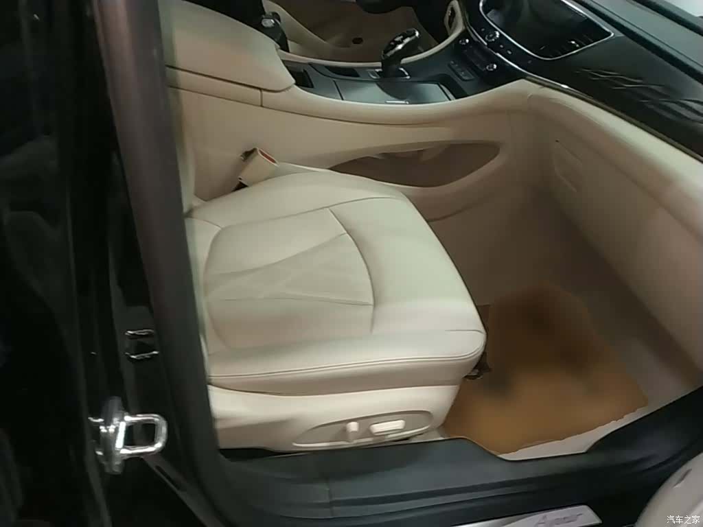 Buick LaCrosse, 2023 25