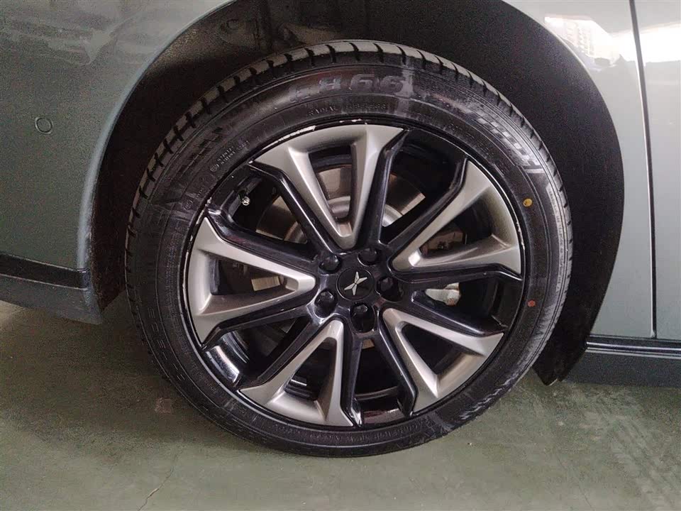 XPENG P7 XPENG P7