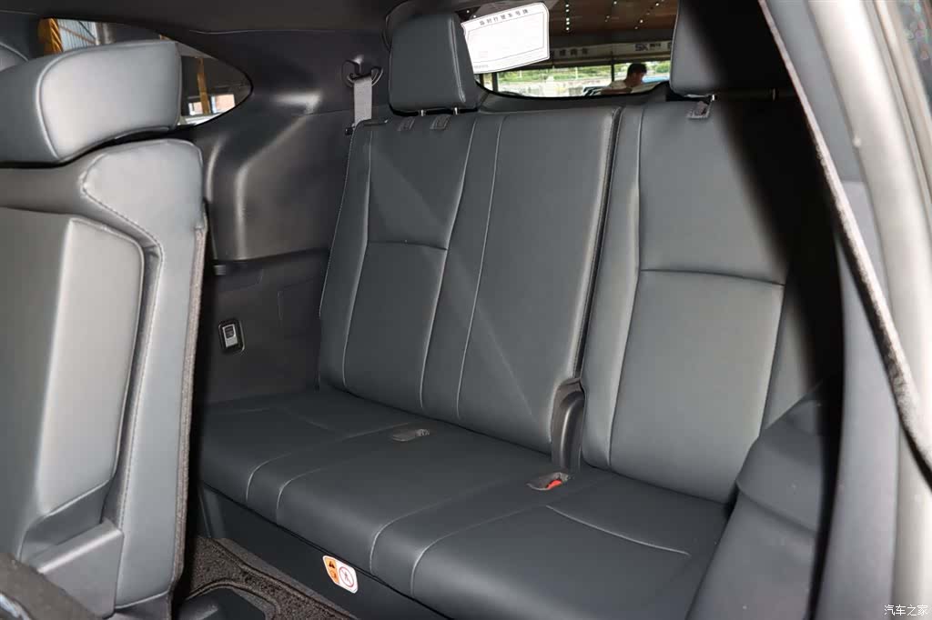 Toyota Crown, 2022 12