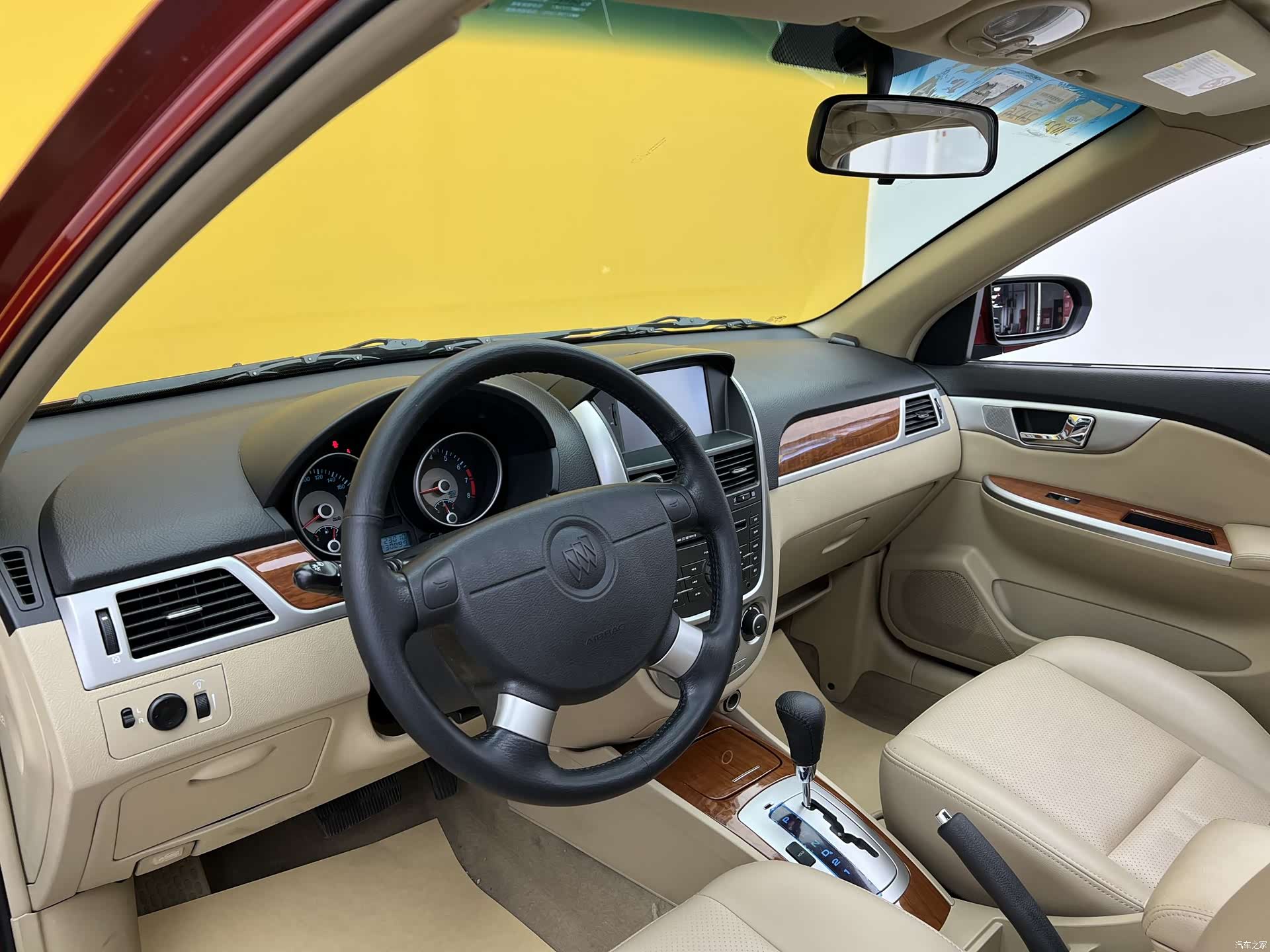 Buick 1.6LX-AT, 2010 7