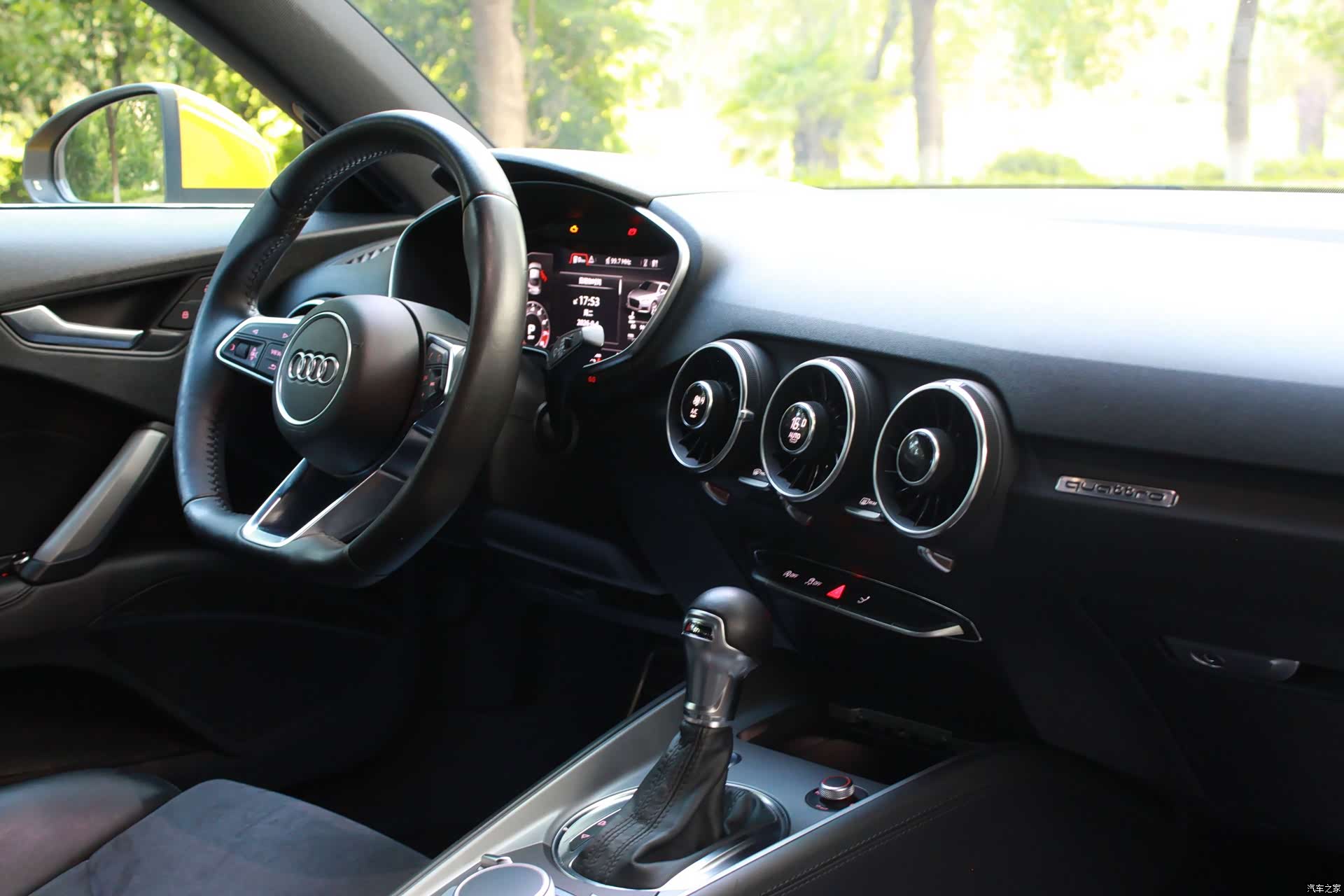 Audi TT, 2015 7