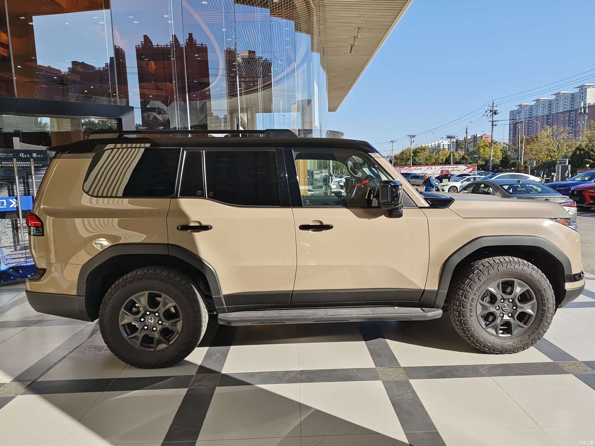 Lexus GX, 2025 8