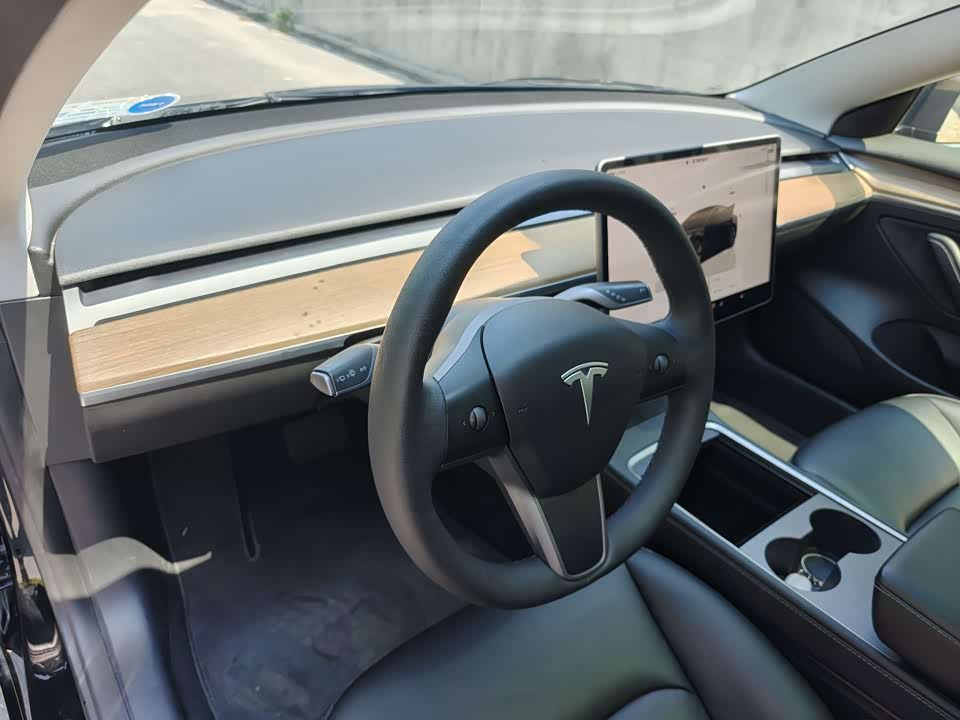 Tesla Model 3 Tesla Model 3