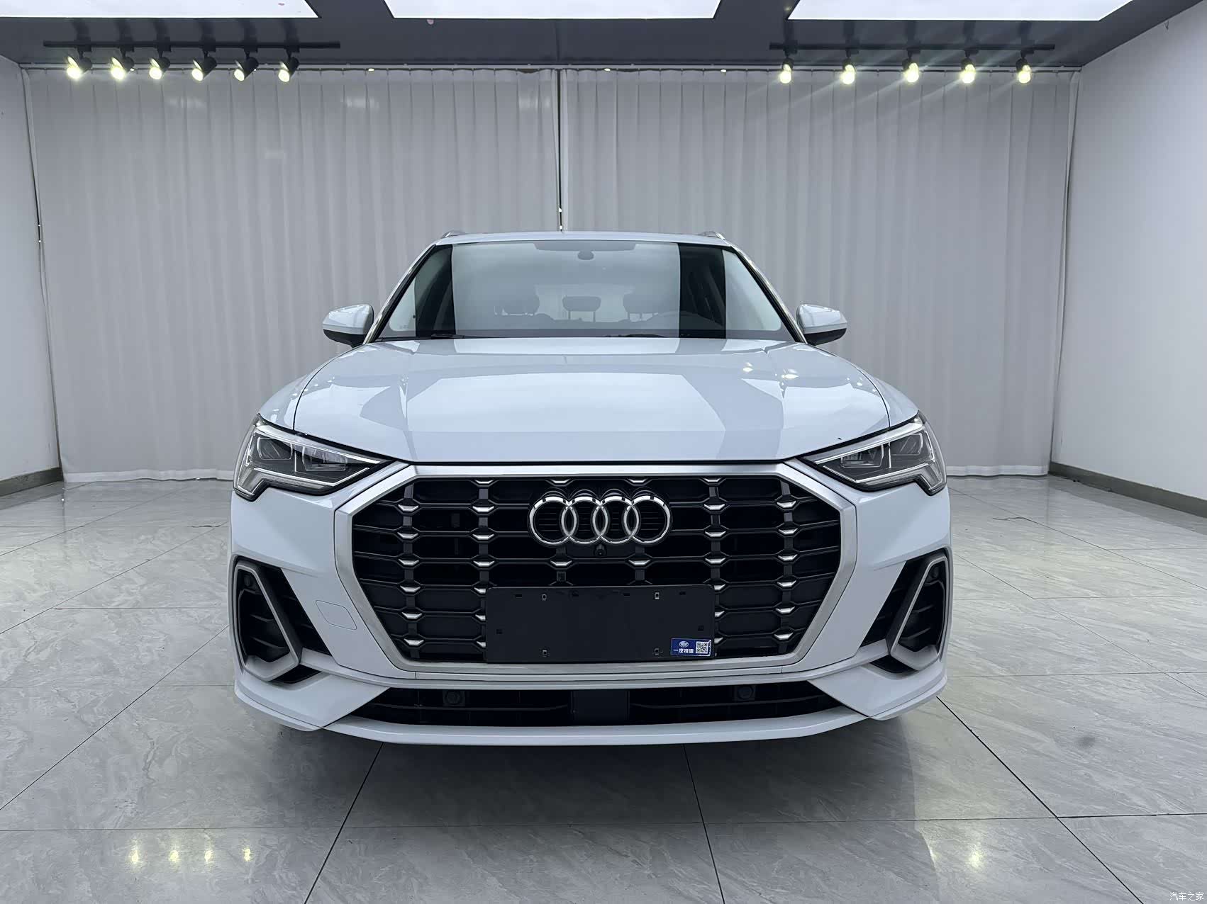 Audi Q3, 2022 2