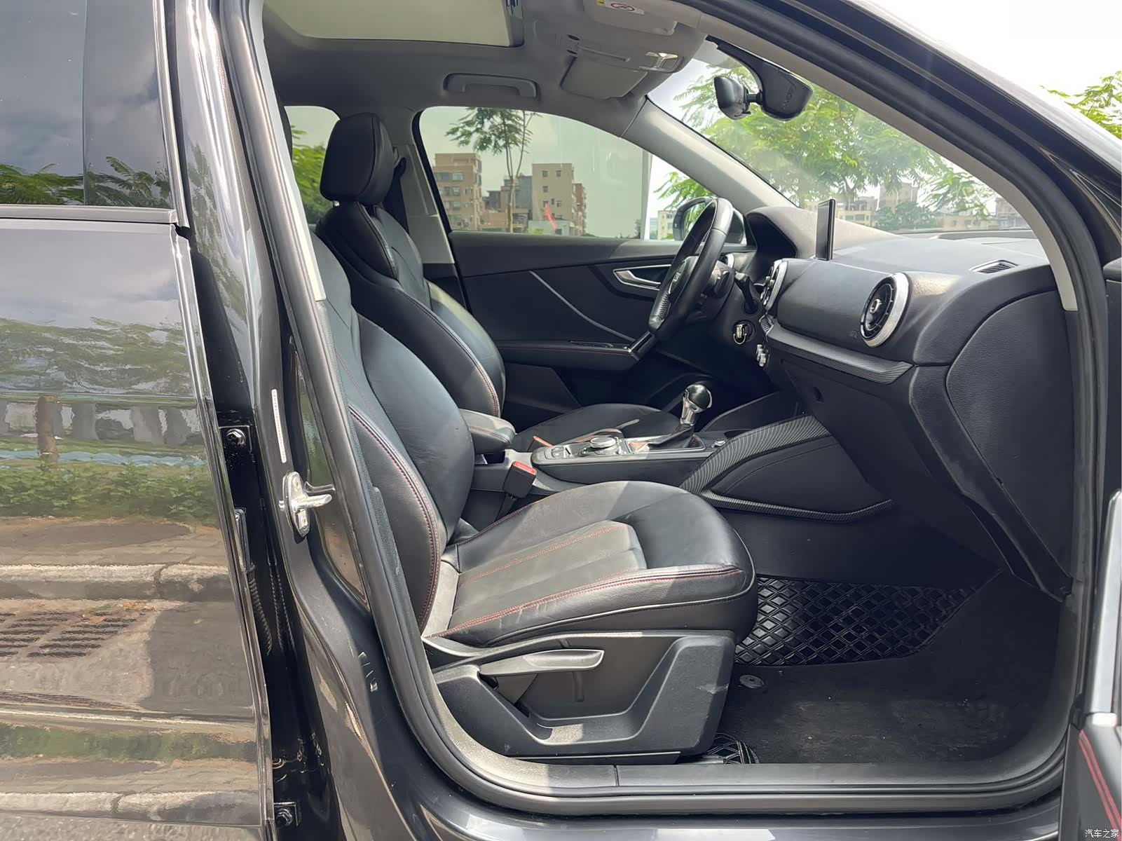 Audi Q2L, 2022 10