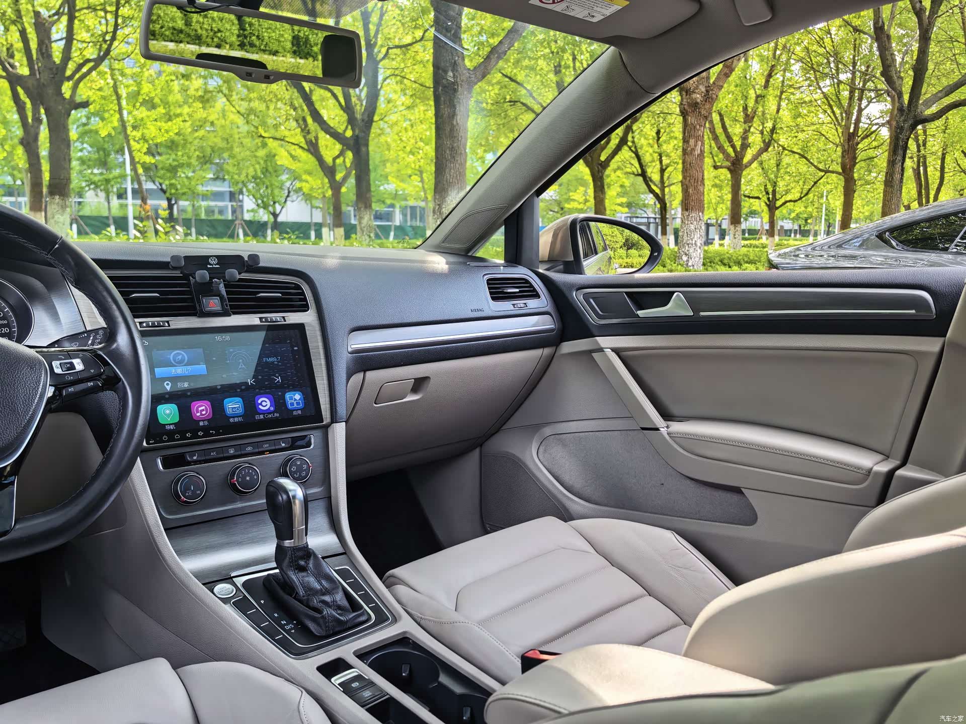 Volkswagen Golf, 2017 16