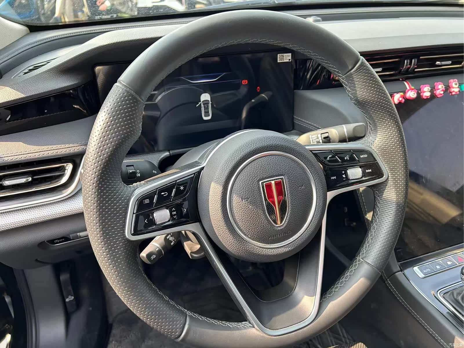 Hongqi H5, 2022 6