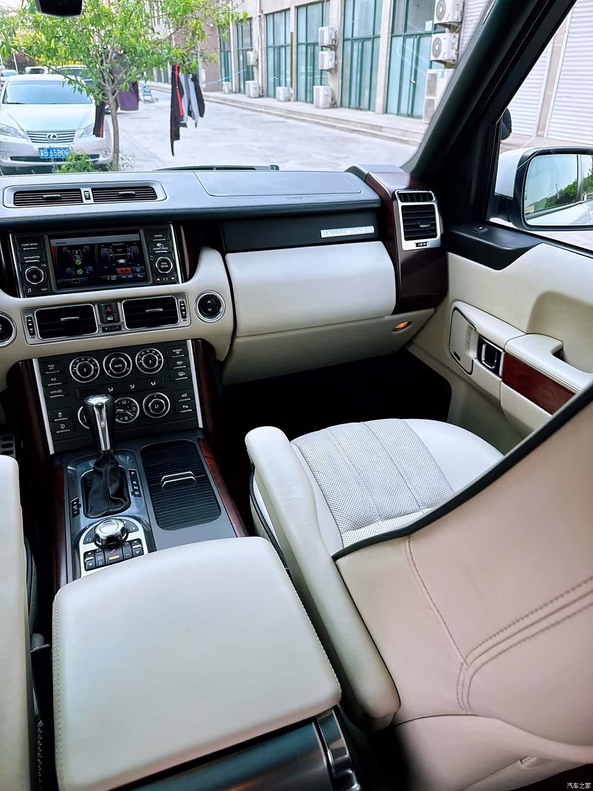 Land Rover Range Rover, 2012 14