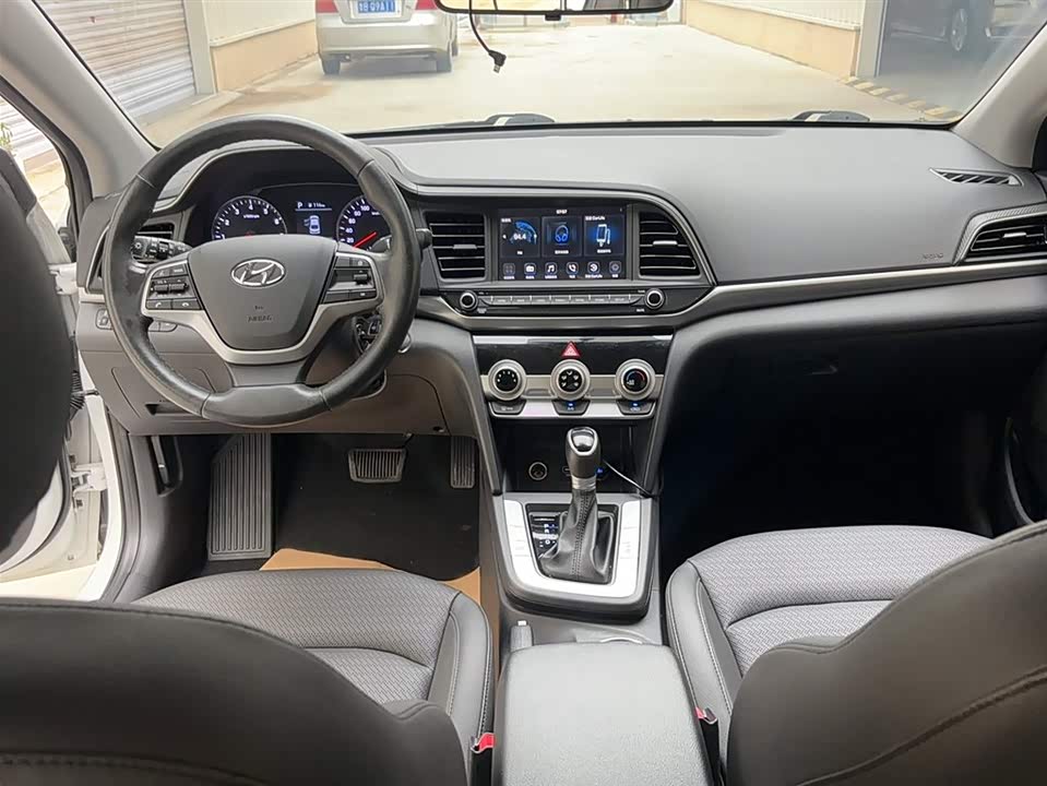 Hyundai Lead