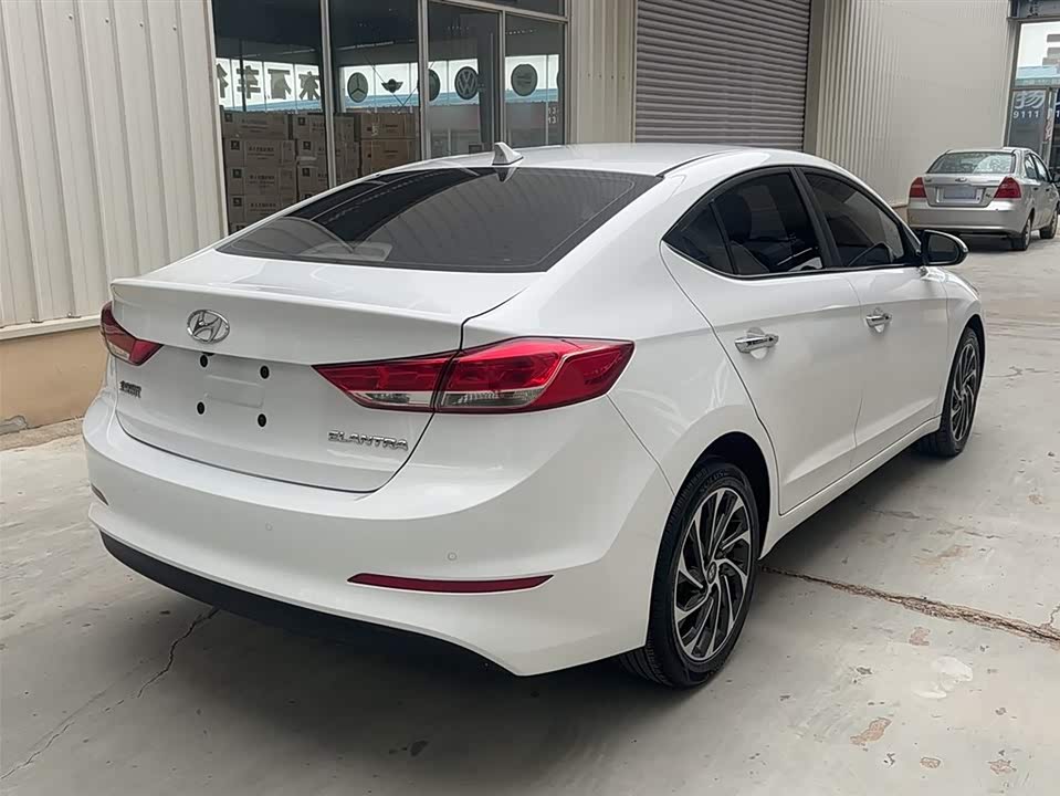 Hyundai Lead