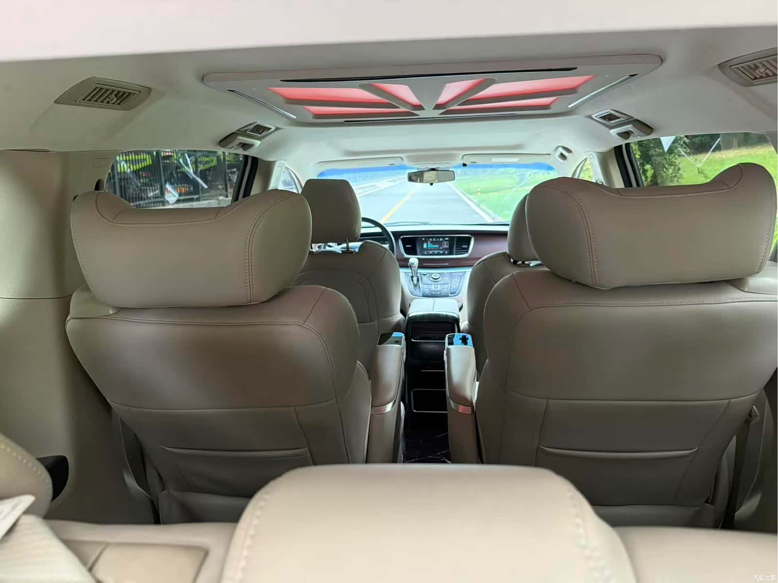 Buick GL8, 2019 13