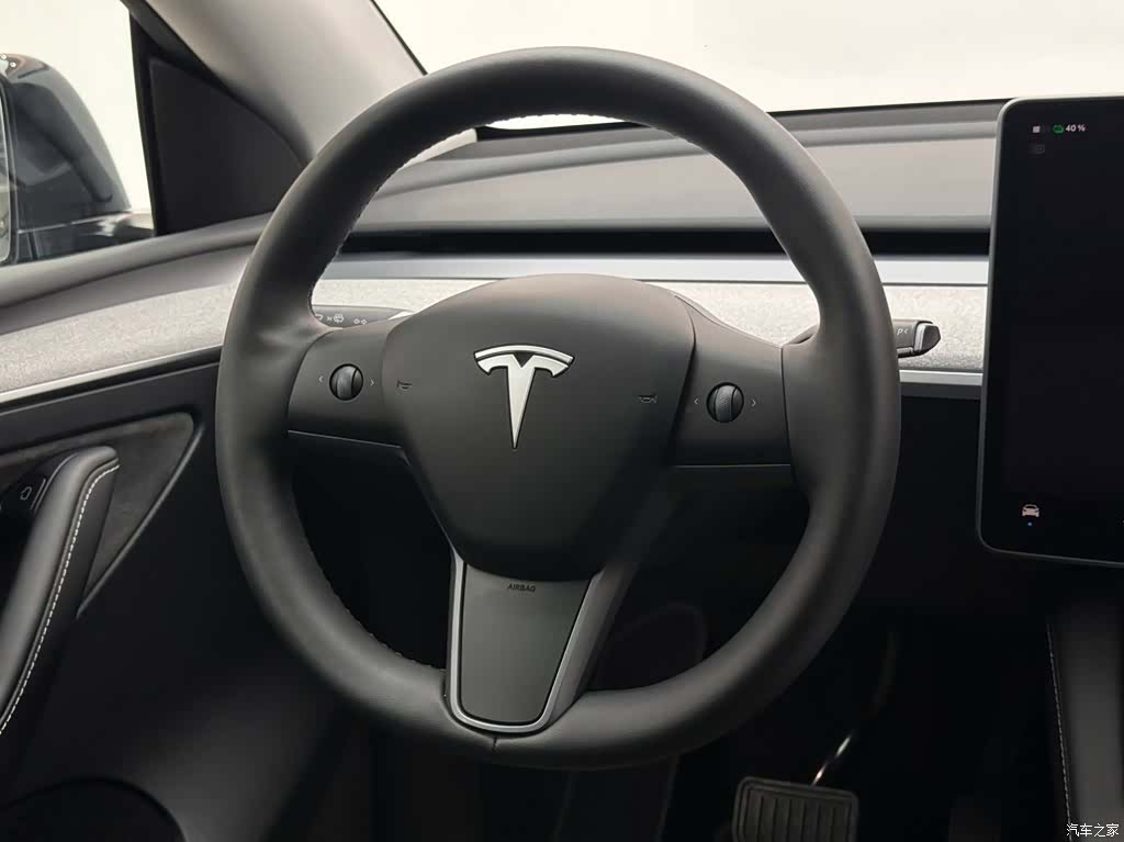 Tesla Model Y, 2023 12