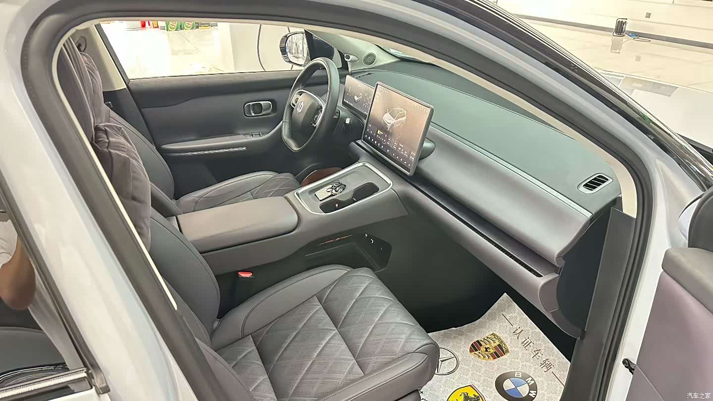 Leapmotor C16, 2025 4