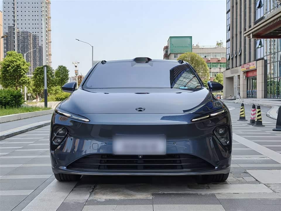 NIO ET7