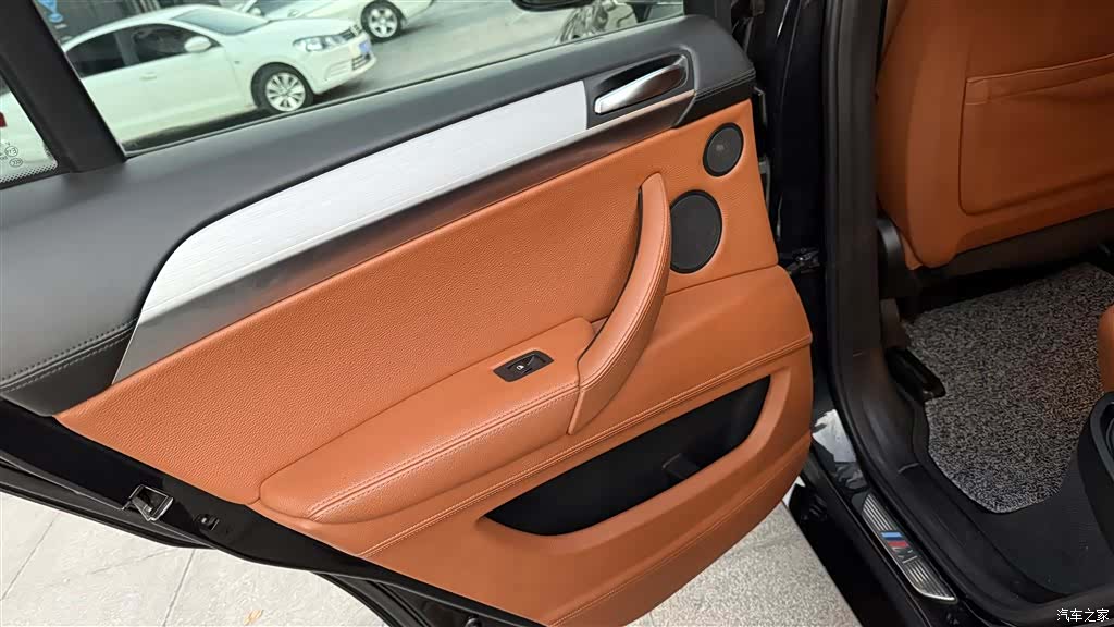 BMW X6, 2011 14