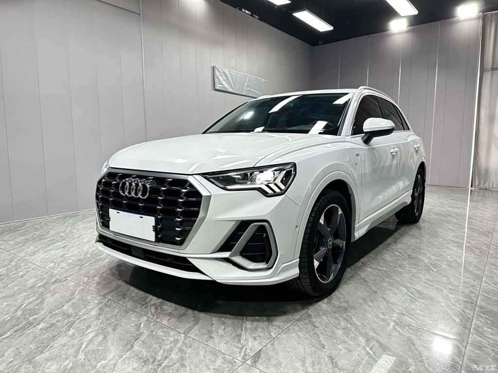 Audi Q3, 2022 1