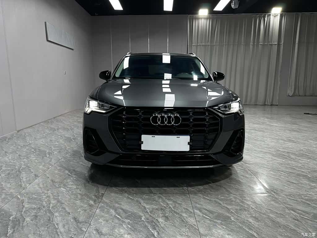 Audi Q3, 2022 2