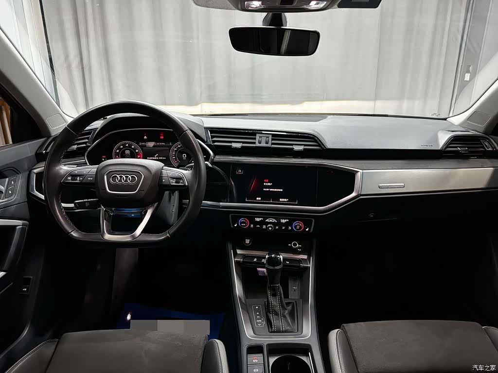 Audi Q3, 2022 11