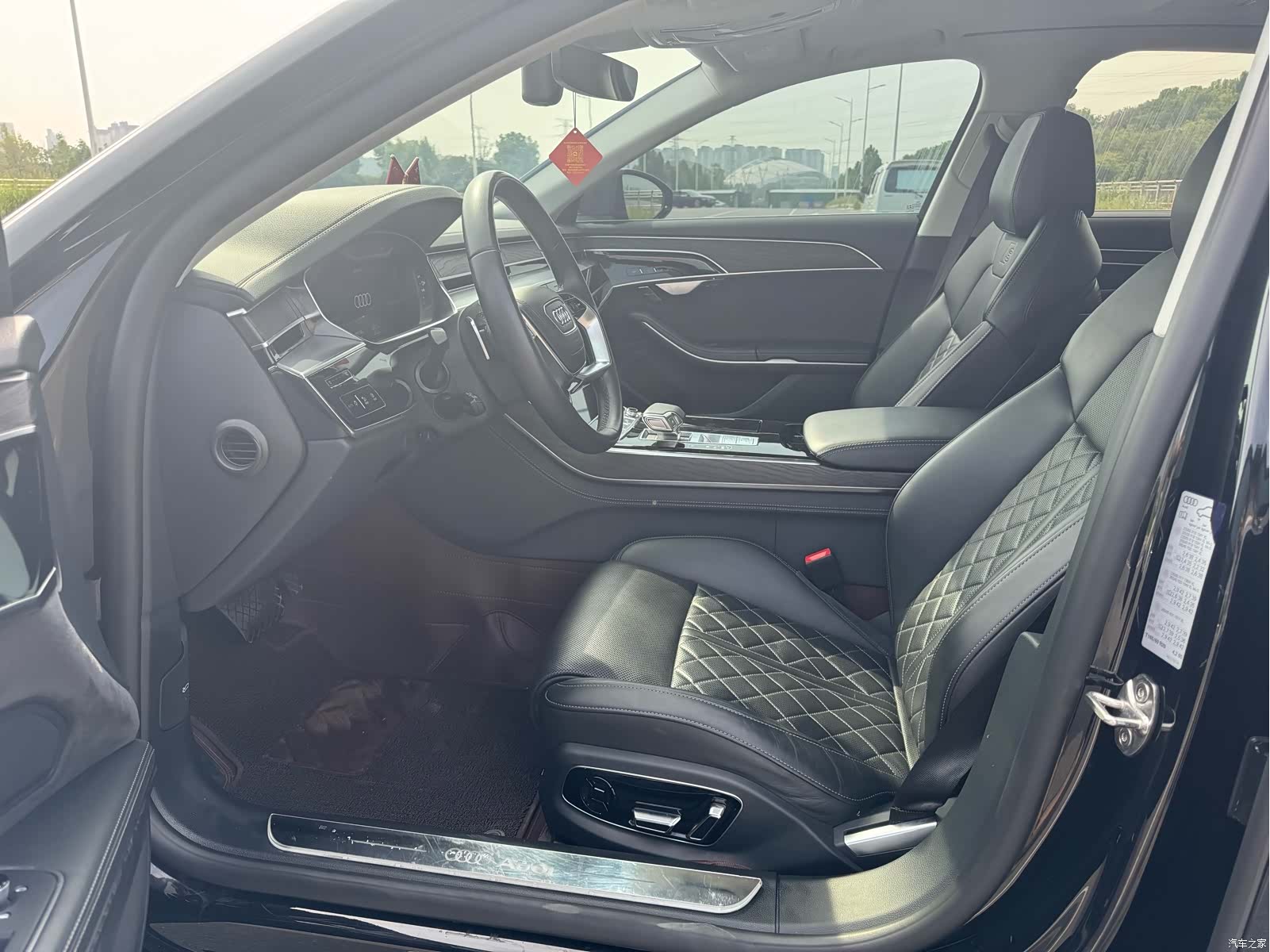 Audi A8L, 2023 11