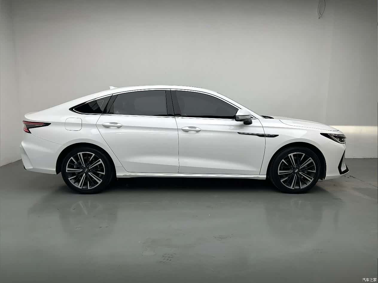 Chery Arrizo 8, 2022 13
