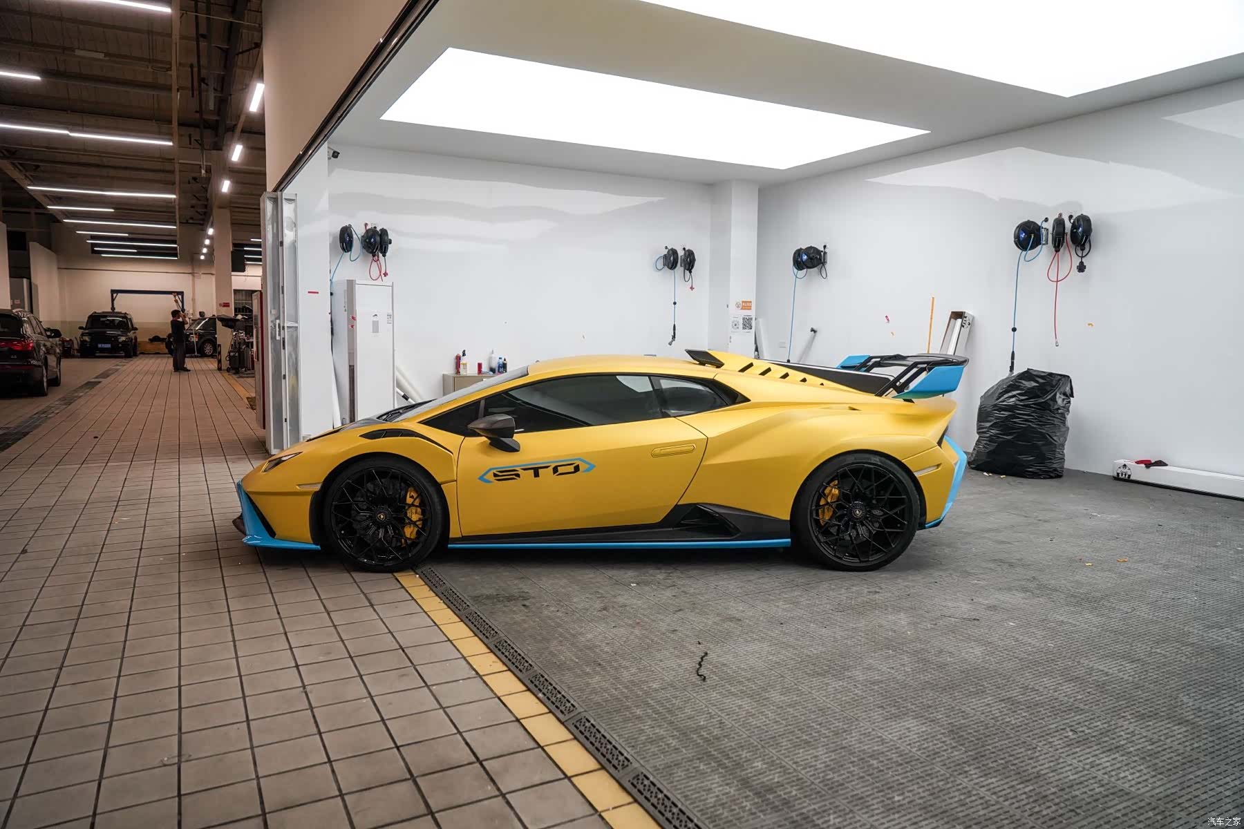 Lamborghini Huracán, 2022 2