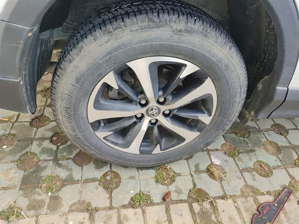 Toyota RAV4 Rongfang