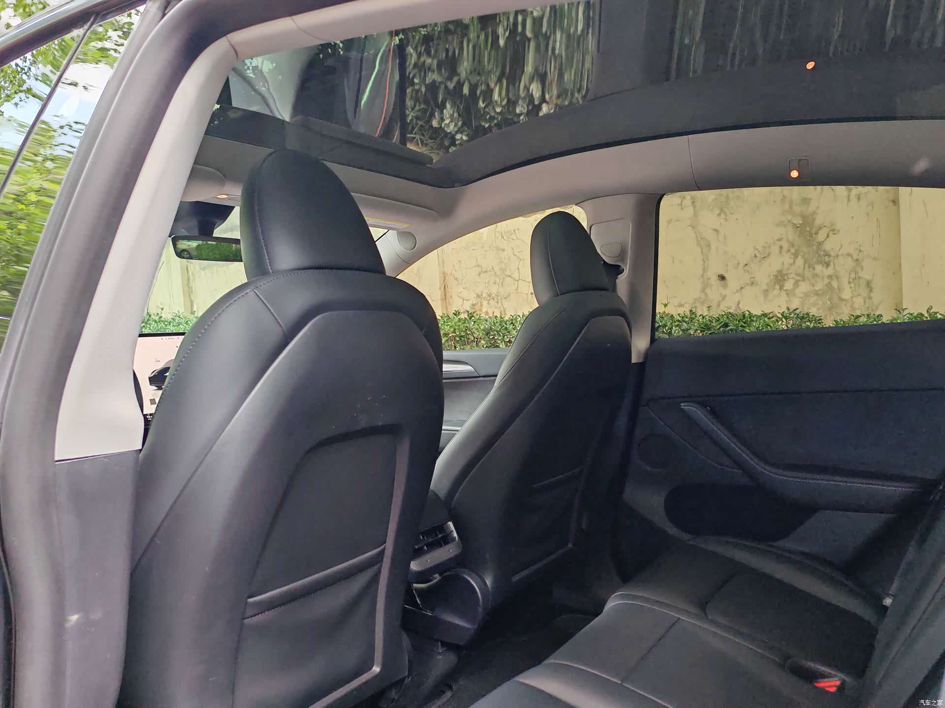 Tesla Model Y, 2024 15