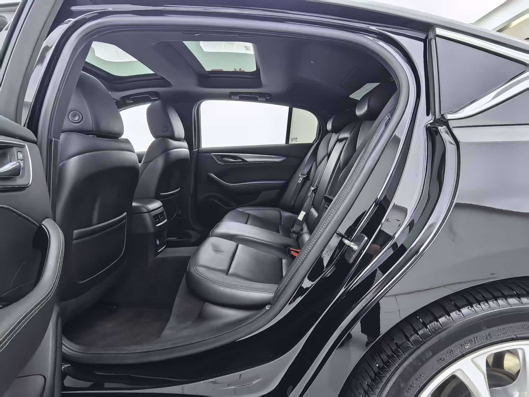 Cadillac CT5, 2023 14