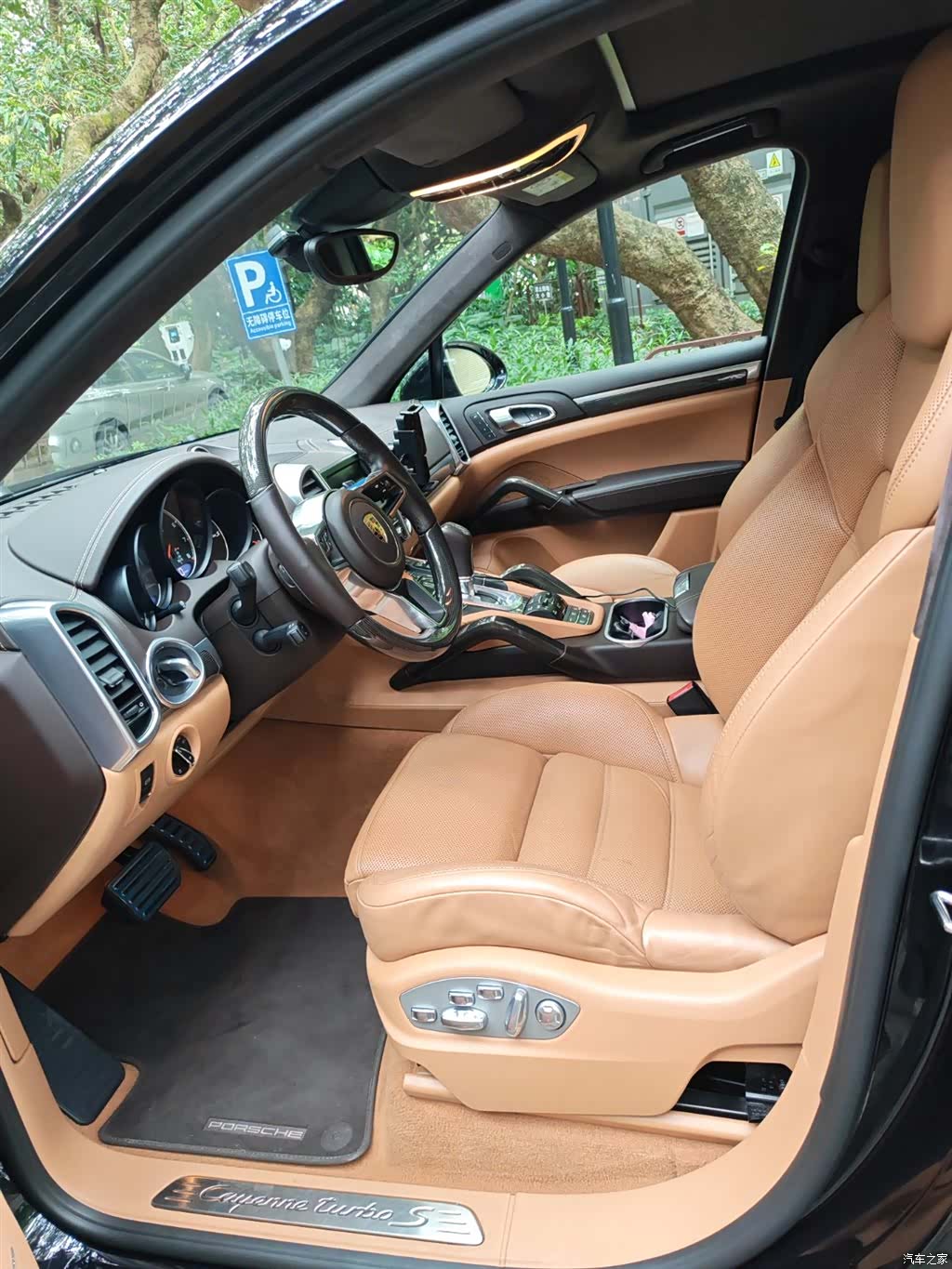 Porsche Cayenne, 2016 9