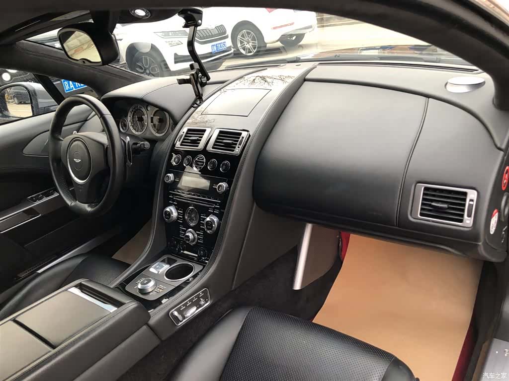 Aston Martin Rapide, 2018 15