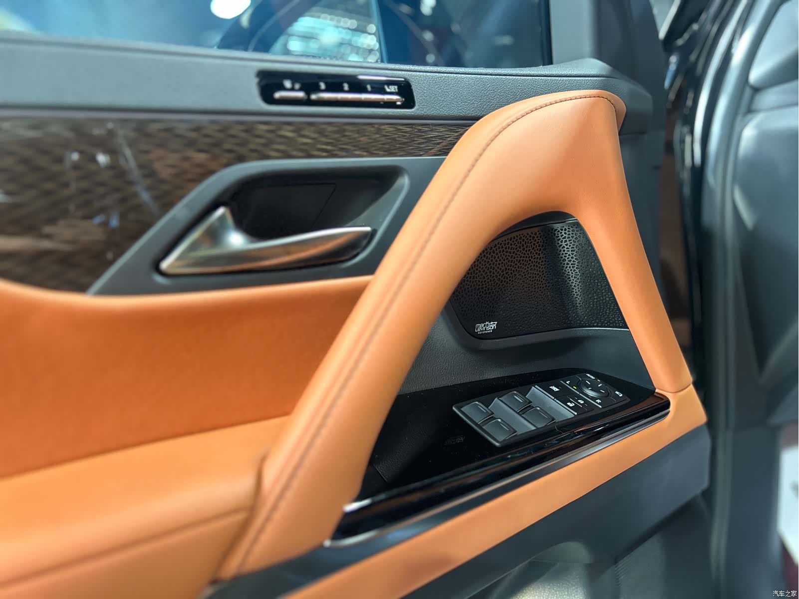 Lexus LX, 2026 13