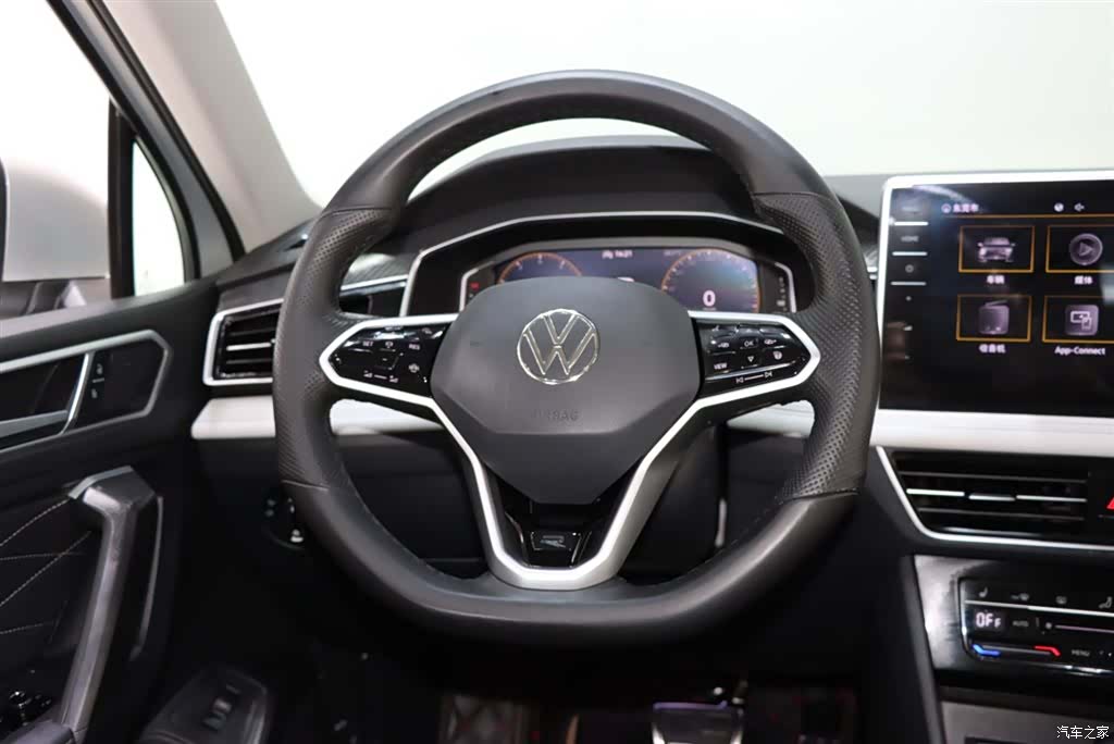 Volkswagen Tiguan L, 2022 13