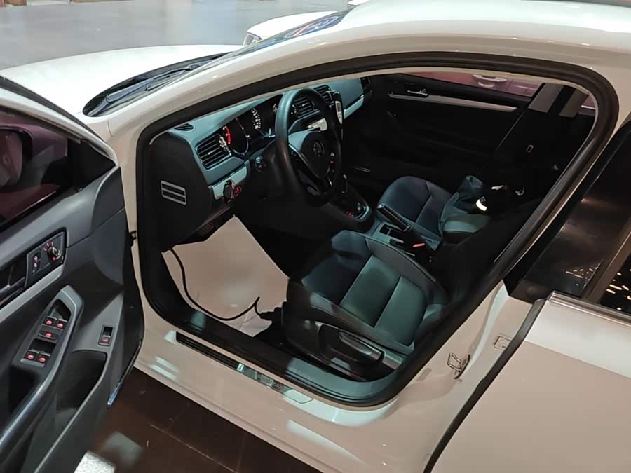 Volkswagen Sagitar 2016, фото 11